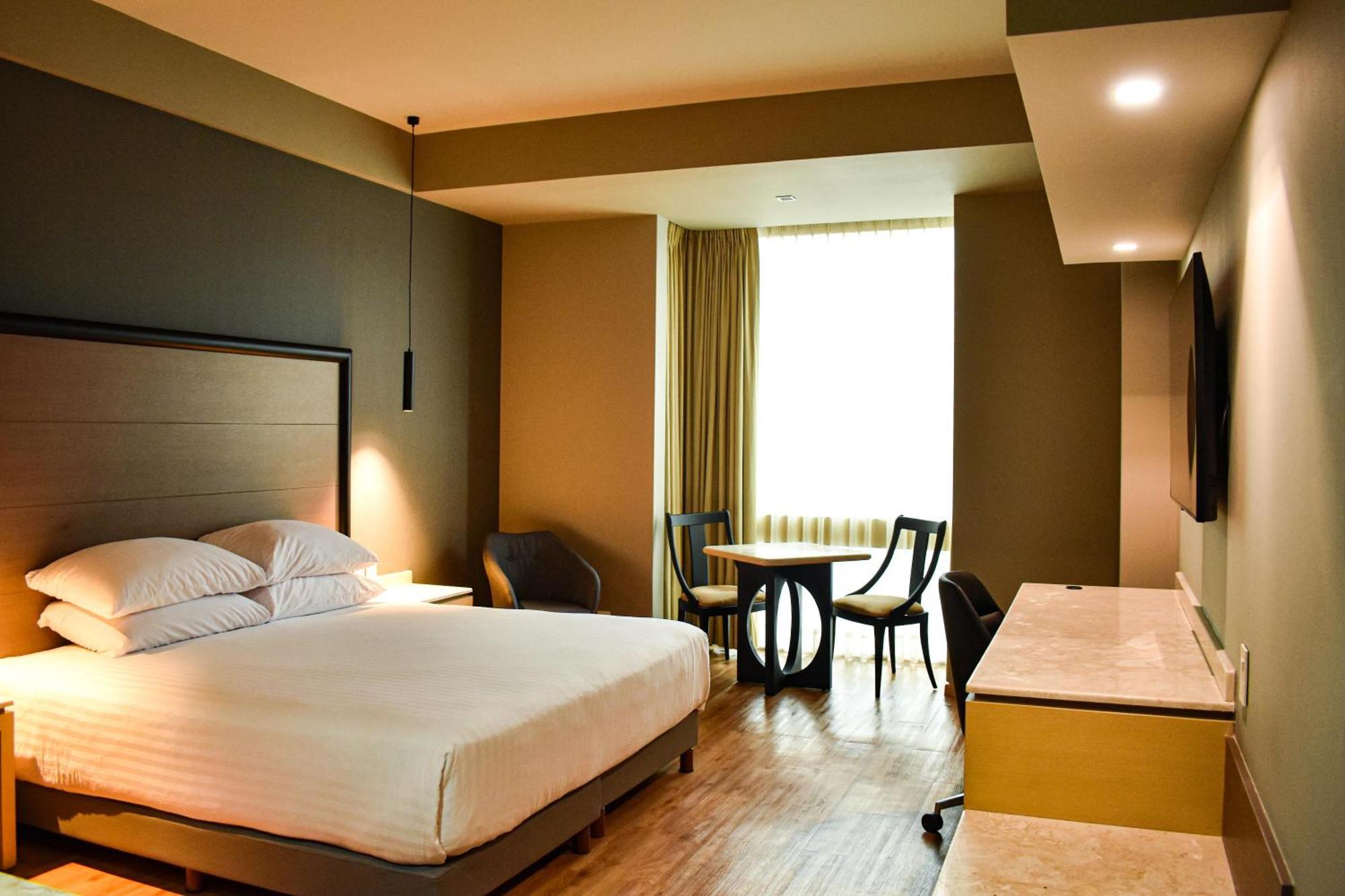 Ramada By Wyndham Mexico City Santa Fe Екстер'єр фото