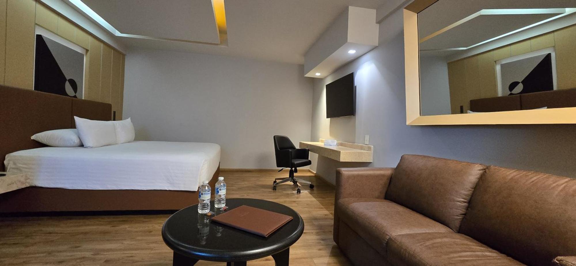 Ramada By Wyndham Mexico City Santa Fe Екстер'єр фото