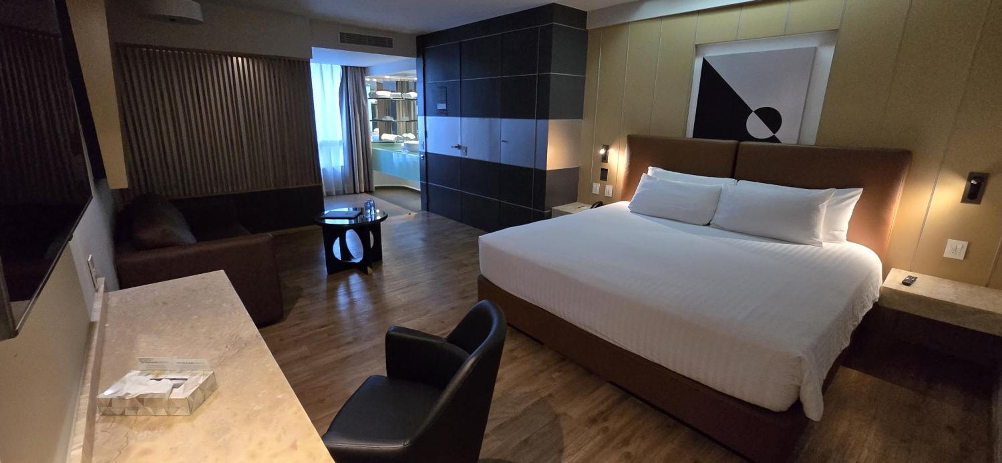 Ramada By Wyndham Mexico City Santa Fe Екстер'єр фото