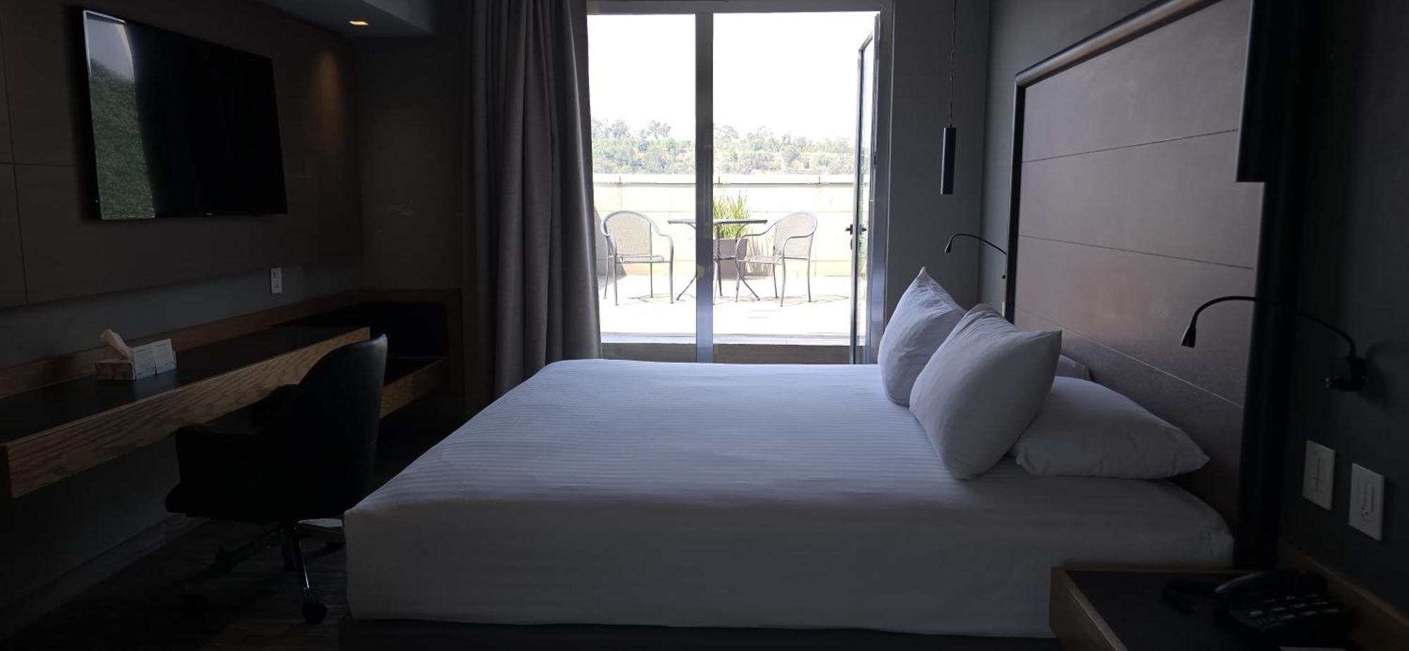 Ramada By Wyndham Mexico City Santa Fe Екстер'єр фото